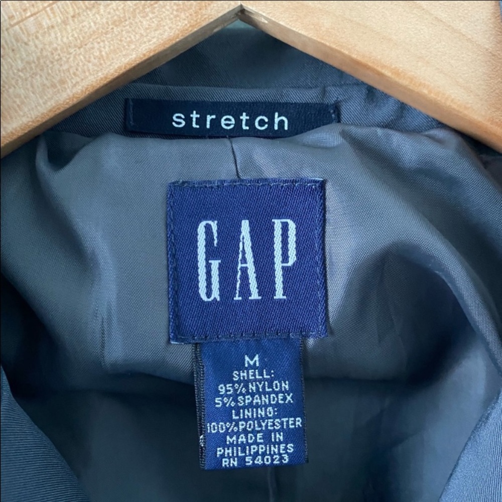 Gap Trench Style Rain Coat - Picture 4 of 5